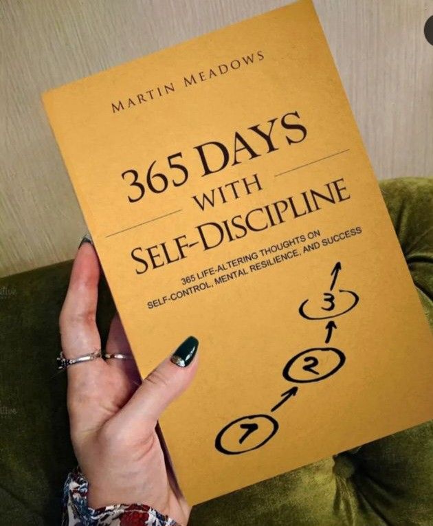 Conventional Bookstore Vs Online Bookstore: Which One Is Better